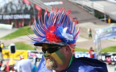 LE FOTO DELLA PAZZA E COLORATA CAROVANA DEL BMX MONDIALE